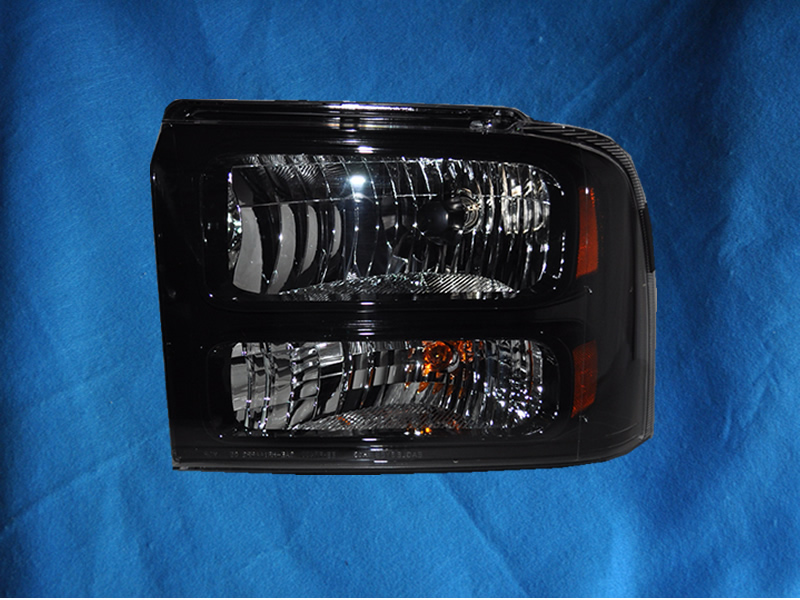 Left Driver Side Headlight For 05-07 Ford F-250 Super Duty, 05-07 Ford F-350 Super Duty, 05-07 Ford F-450 Super Duty, 05-07 Ford F-550 Super Duty; CAPA Certified