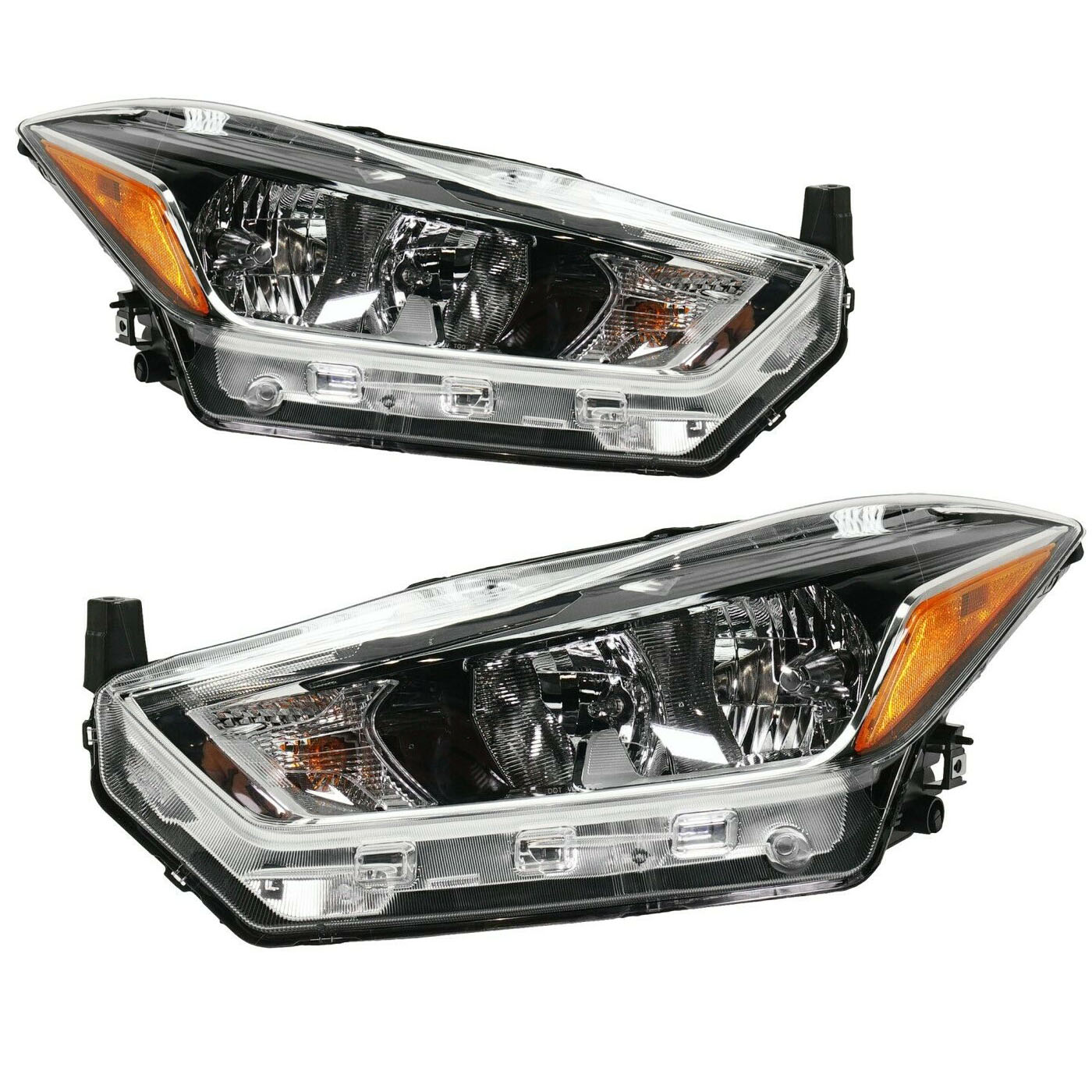 Headlight Set For 18-20 Nissan Kicks