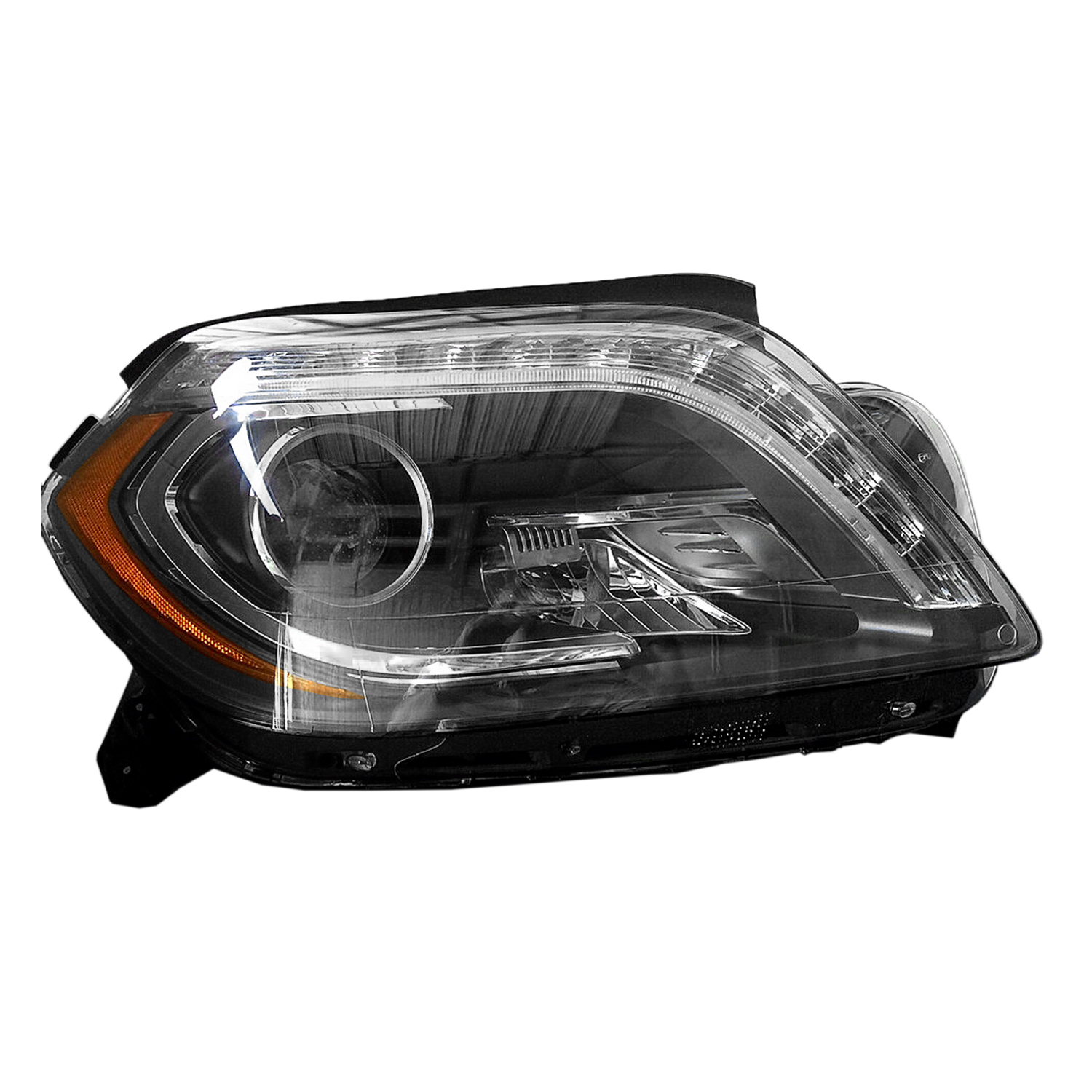 Right Passenger Side Headlight For 13-16 Mercedes-Benz GL350, 13-16 Mercedes-Benz GL450, 13-16 Mercedes-Benz GL550, 13-16 Mercedes-Benz GL63 AMG