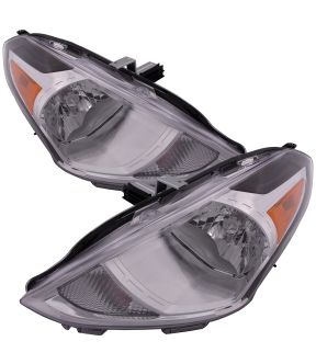 Headlight Set For 15-19 Nissan Versa